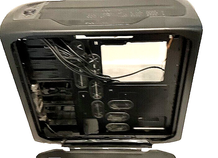 Graphite Series™ 600T Mid-Tower Case - Premium Gaming Enclosure