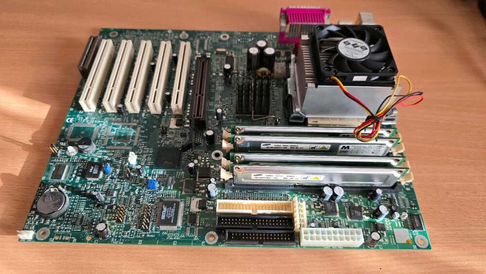 Intel D850GB Motherboard with Intel Pentium 4 and 384MB RDRAM - Fully Tested