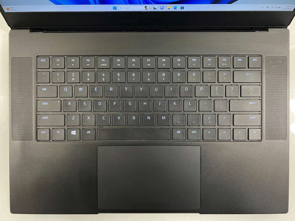 Razer Blade RZ09-02385E92 Gaming Laptop