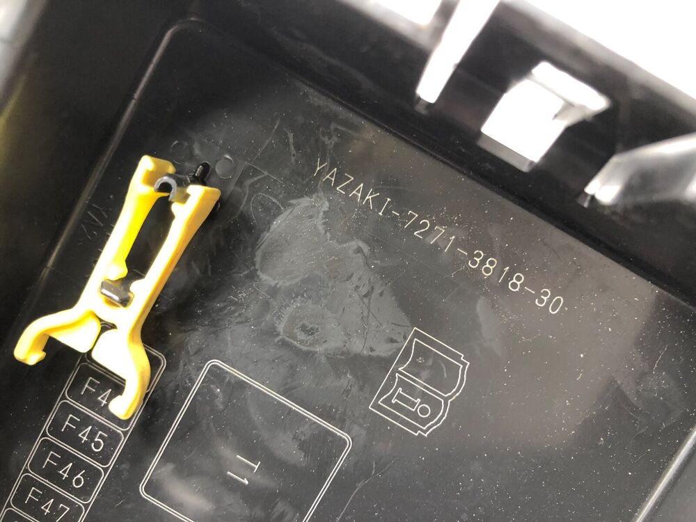 2014-2017 Maserati Ghibli Front Fuse Relay Box - Genuine OEM
