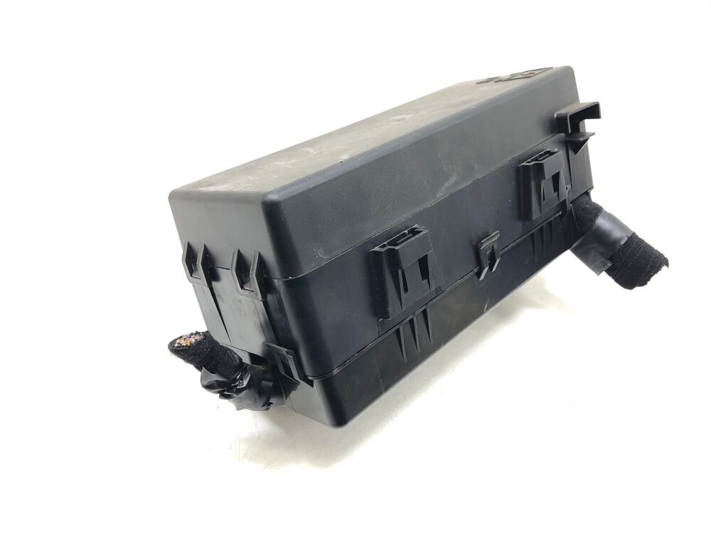 2014-2017 Maserati Ghibli Front Fuse Relay Box - Genuine OEM