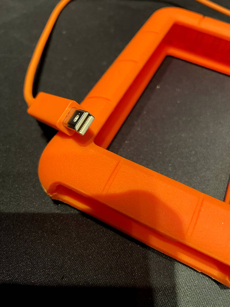 LaCie Rugged LRD0TU1 Thunderbolt 2 & USB External Hard Drive - High-Performance Storage