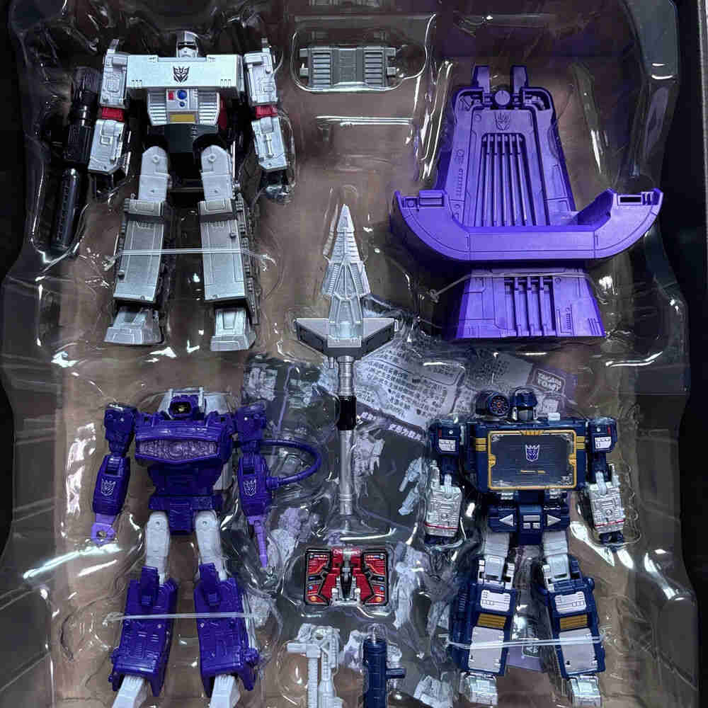 Megatank Soundwave Shockwave Action Figure Set