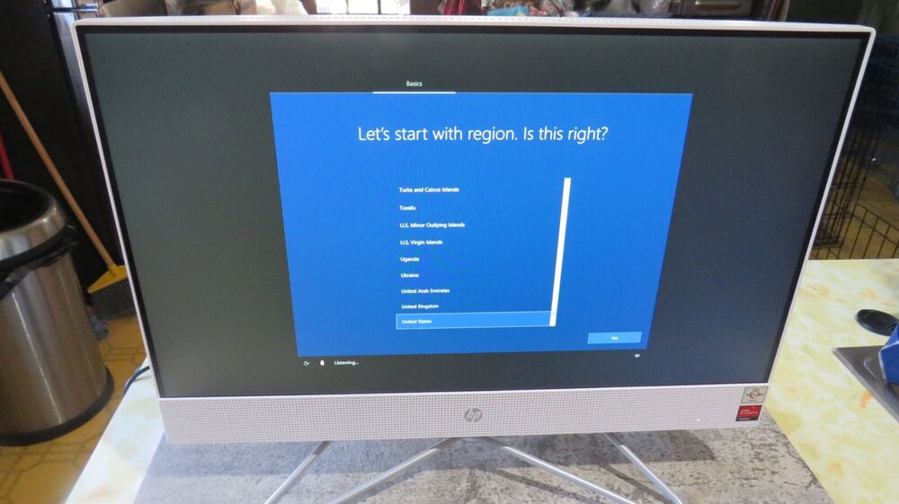 HP 22 All-in-One PC with AMD Athlon Gold 3150U, 4GB RAM, 256GB SSD