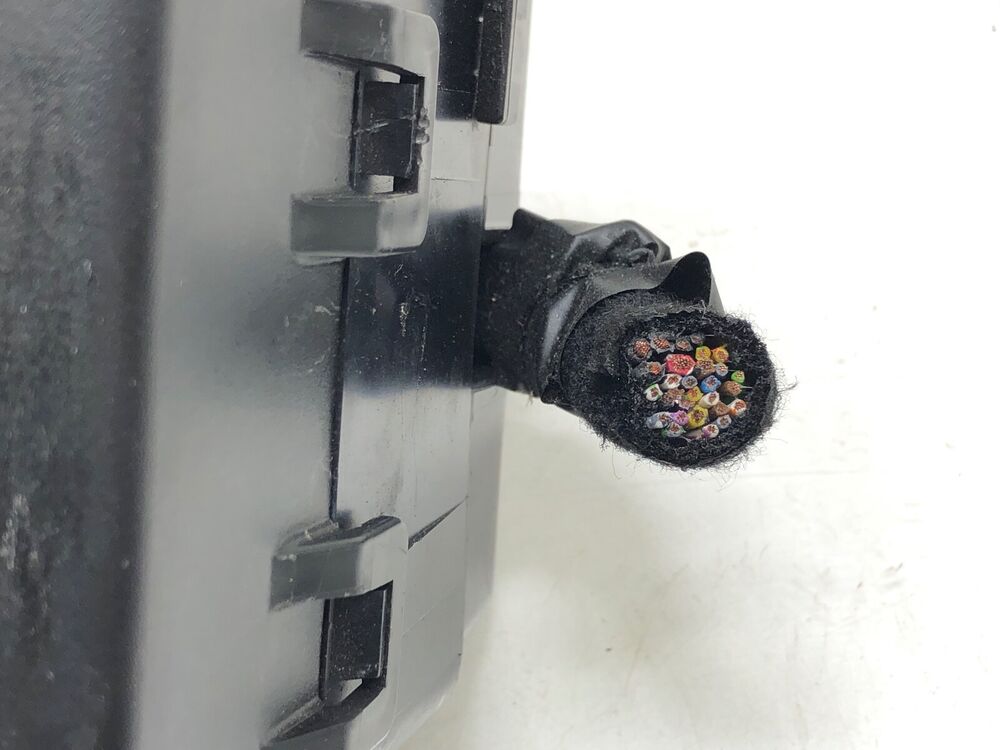 2014-2017 Maserati Ghibli Front Fuse Relay Box - Genuine OEM
