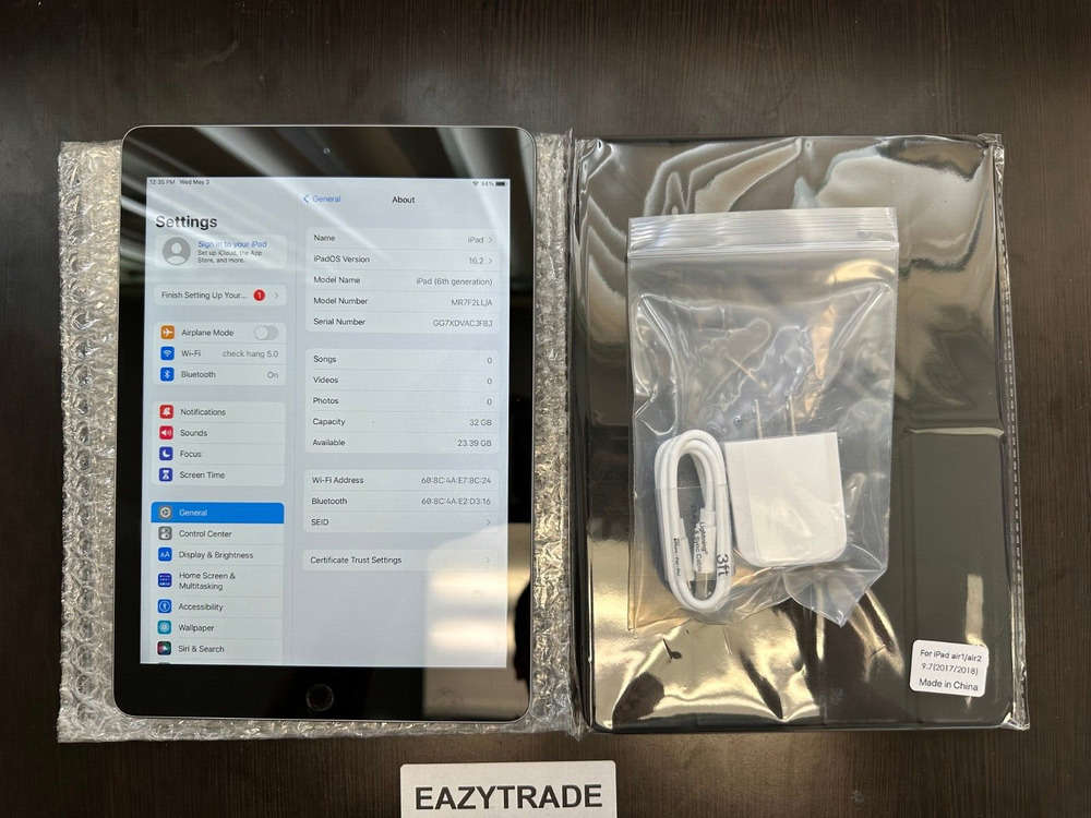 Apple iPad 6th Gen 32GB Wi-Fi 9.7" Bundle - Daily Deal
