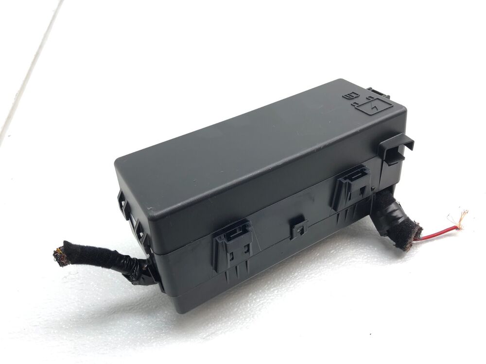 2014-2017 Maserati Ghibli S Rear Fuse Relay Box - OEM Quality