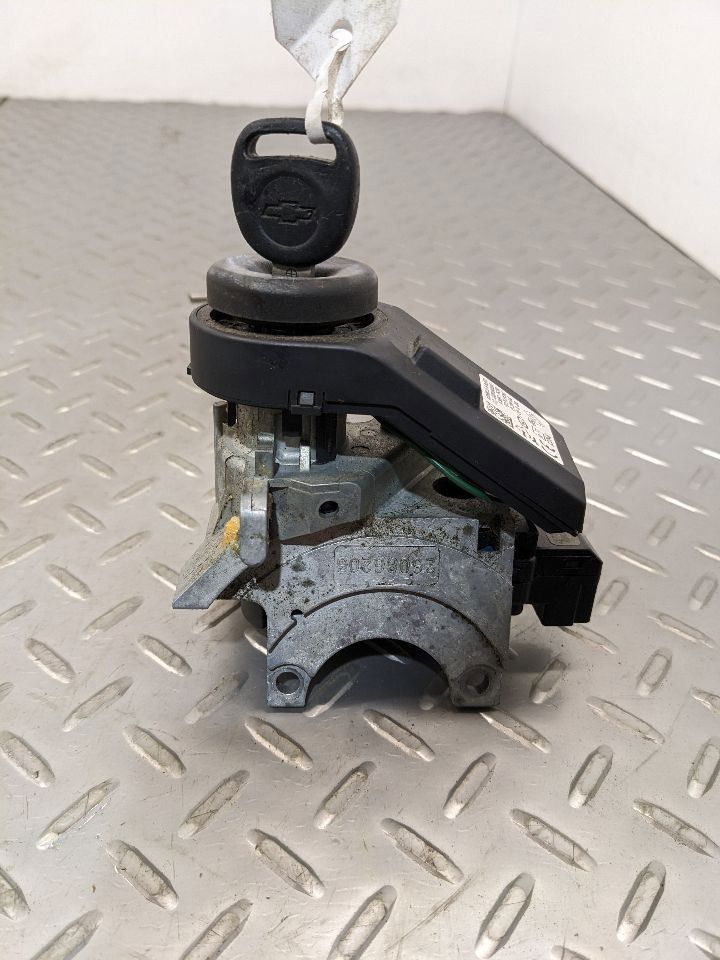 2008-2010 Chevrolet Engine Computer ECU ECM & Ignition Switch Assembly with Key