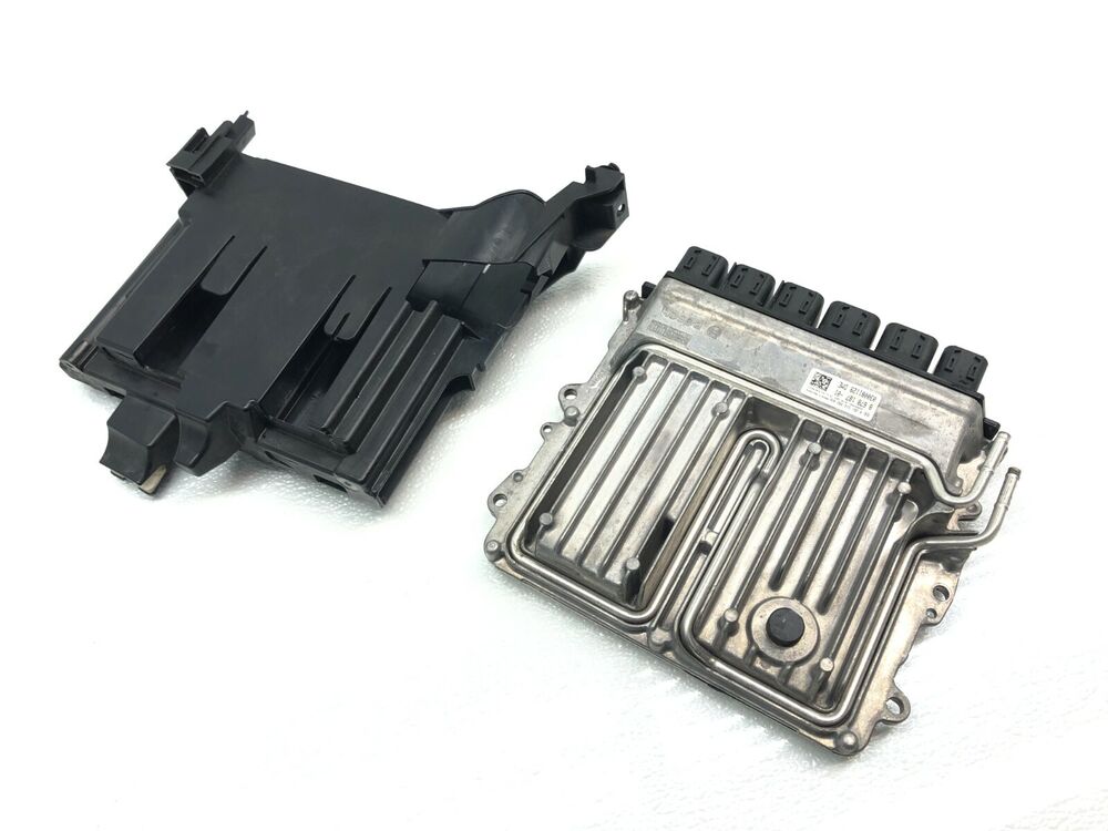 2016-2019 BMW 750I G12 ECU PCM Engine Control Module with Key Lock | OEM