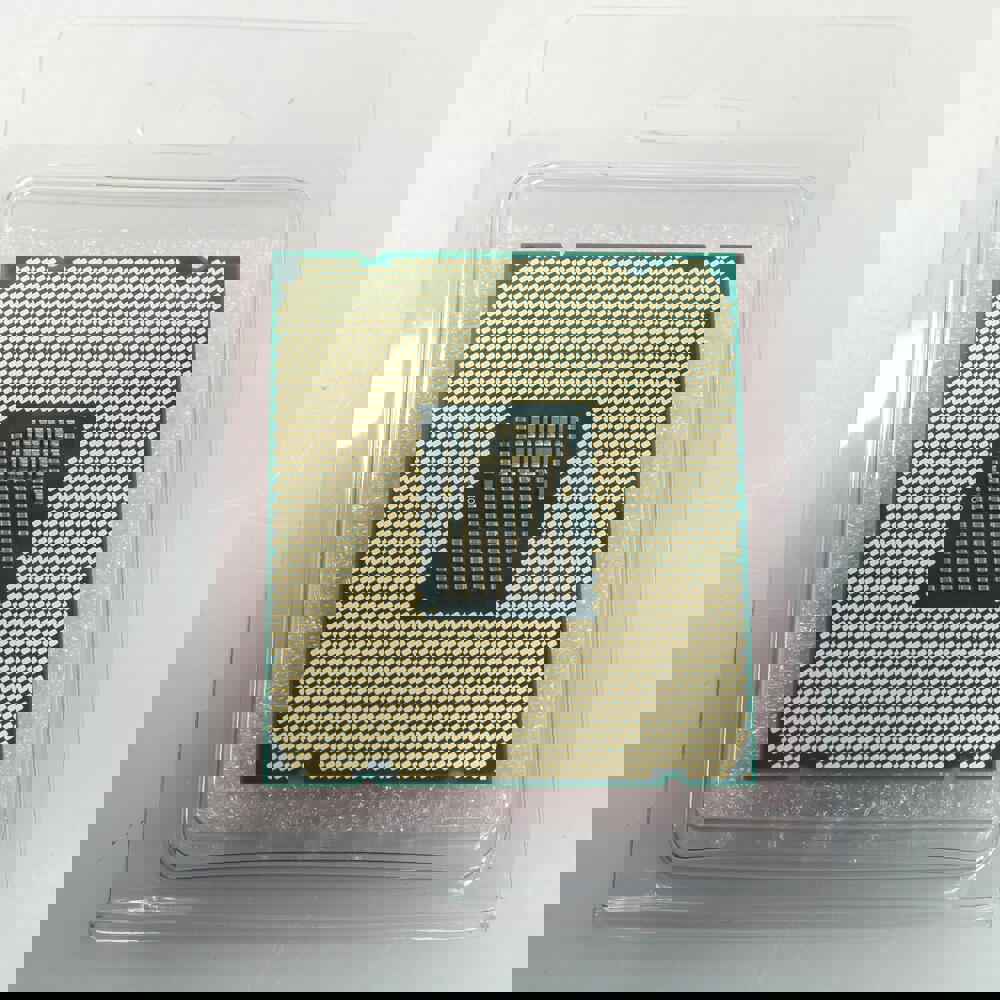 Intel Xeon W-2225 4-Core 4.1 GHz Processor - SRH03
