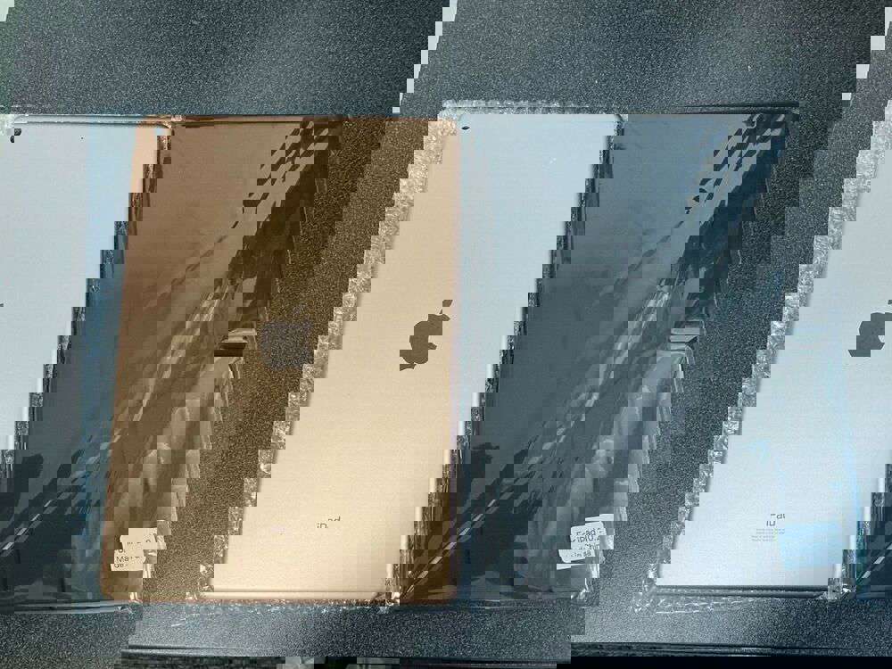 Apple iPad 7th Gen WiFi 10.2in - 32GB/128GB - Gray, Silver, Gold - Bundle