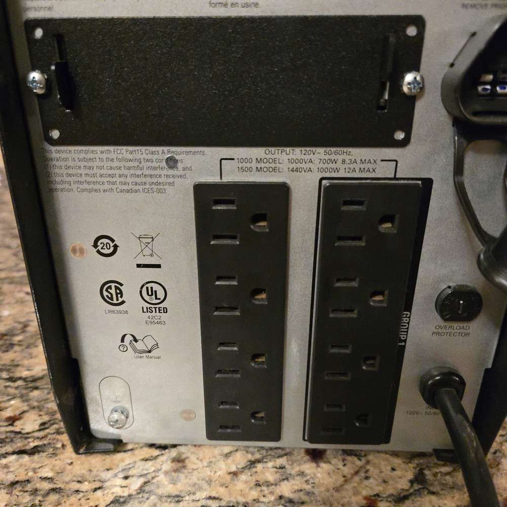 APC Smart-UPS SMT1500 8 Outlet Power Supply - No Battery, Working Condition