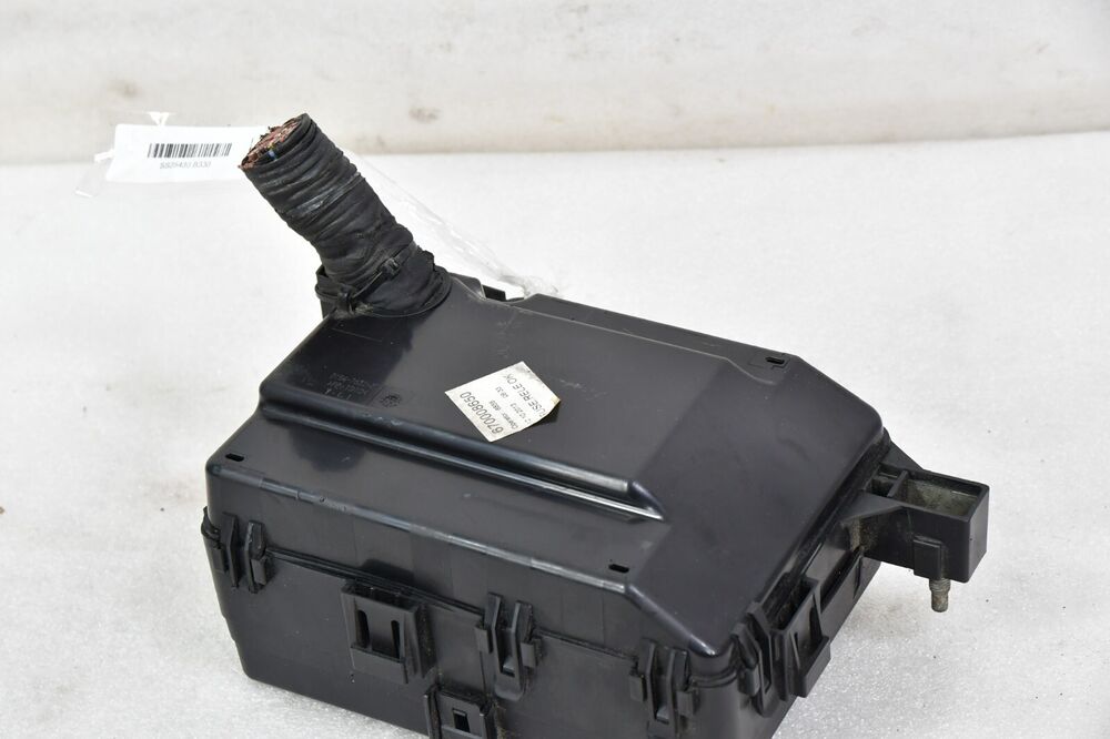 2014-2017 Maserati Ghibli Front Fuse Relay Electrical Wire Box OEM