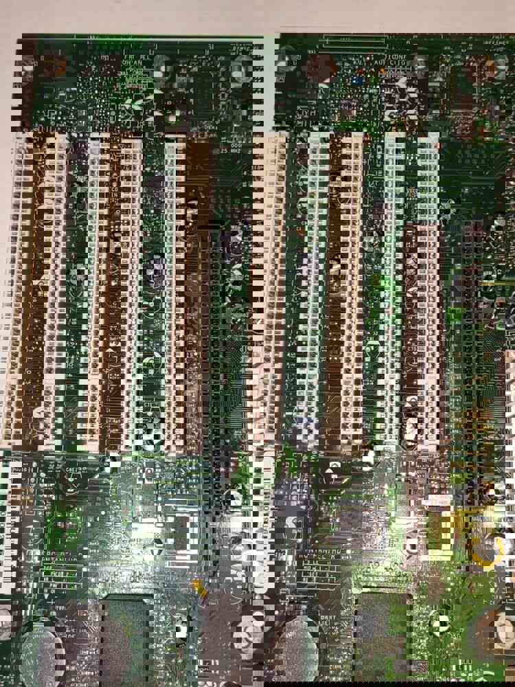 Intel 875PBZ Desktop Motherboard for Pentium 4 3.2GHz, Vintage Gaming Rig