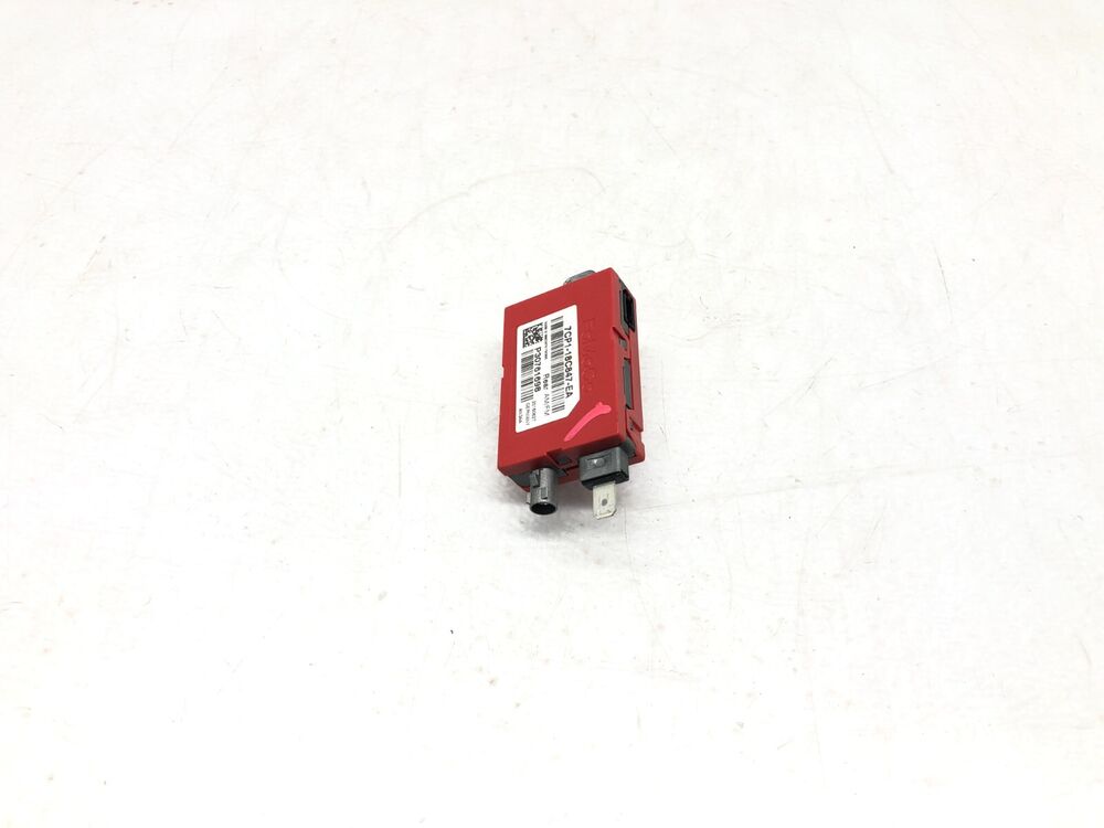 2017-2020 Lincoln Continental Radio Antenna Amplifier Control Module OEM