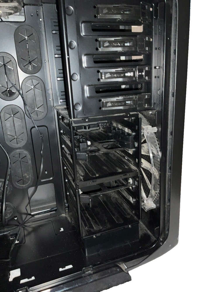 Graphite Series™ 600T Mid-Tower Case - Premium Gaming Enclosure
