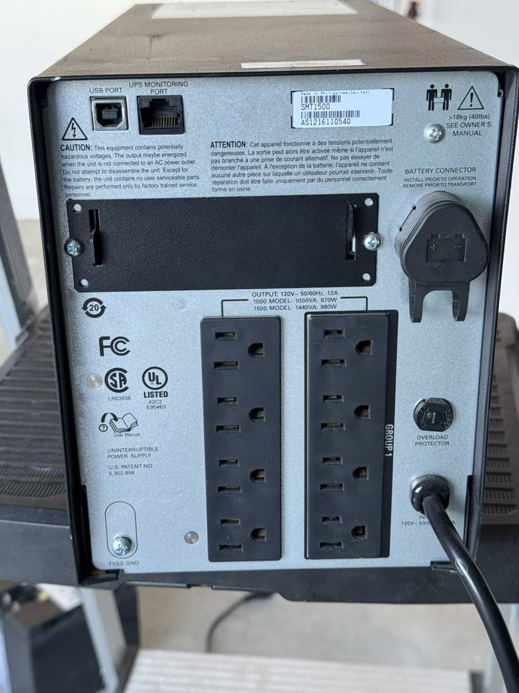 APC Smart-UPS SMT1500 120V 8 Outlet Power Supply - No Battery