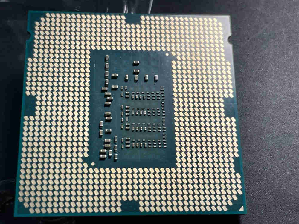 New Intel Core i7-4790K 4.00 GHz Quad-Core Processor with Cooler