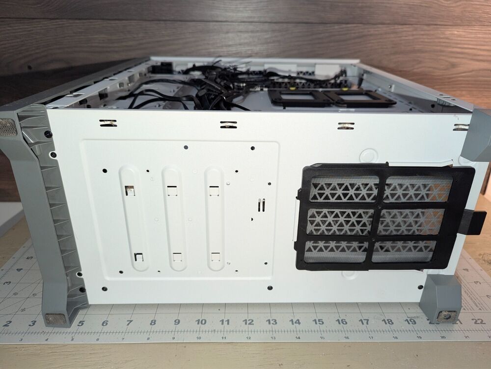 CORSAIR 4000X Tempered Glass ATX Case White with 6 LL120 RGB Fans & Hub