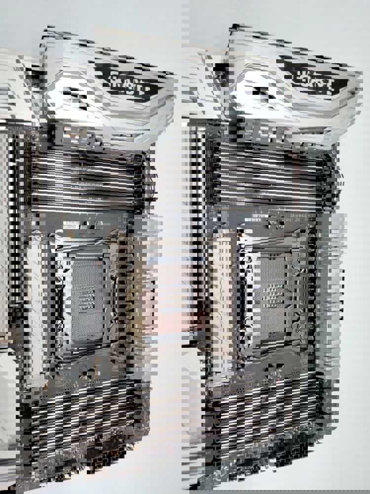 Gigabyte X299 DESIGNARE EX ATX LGA2066 Motherboard
