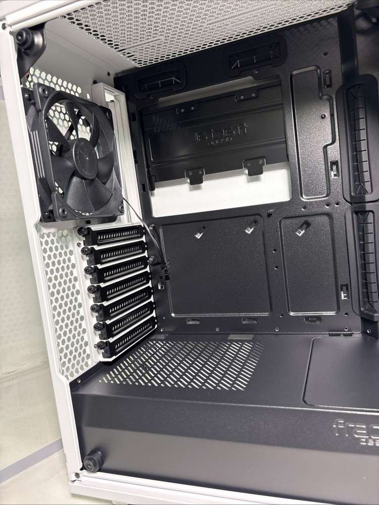 Fractal Design Meshify C Mid Tower Computer Case - White