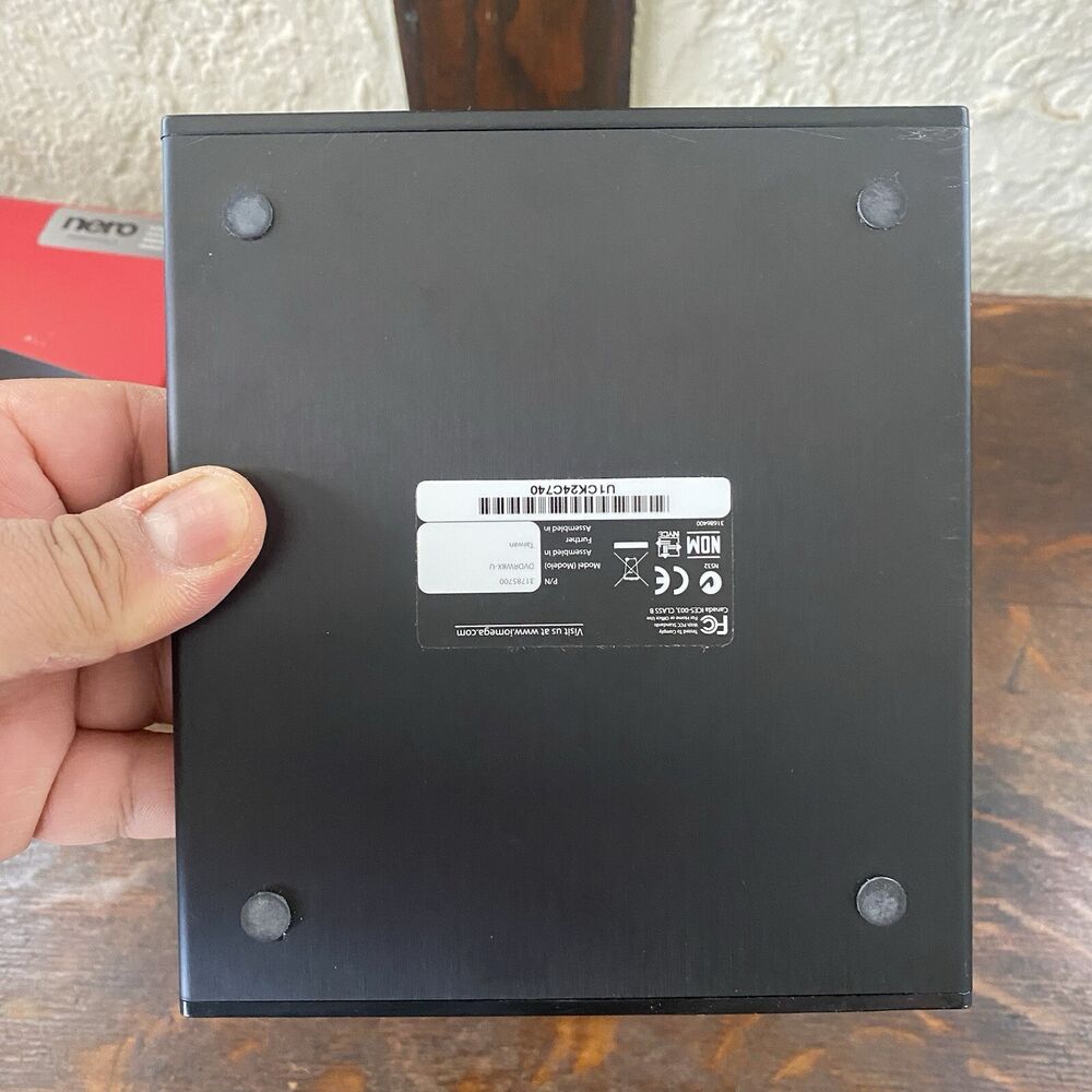 Iomega Superslim USB 2.0 8X DVD Writer External Optical Drive