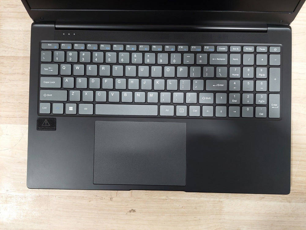 SGIN SGIN-M17S 17.3 FHD Laptop with Intel Core i3-5005U, 128GB SSD, 4GB DDR3, Windows 11 - Open-Box