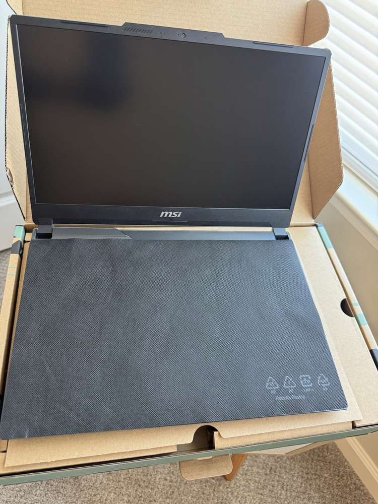 MSI Cyborg 15.6-inch Laptop (512GB SSD, Intel Core i7 13th Gen 4.90 GHz, 16GB RAM)