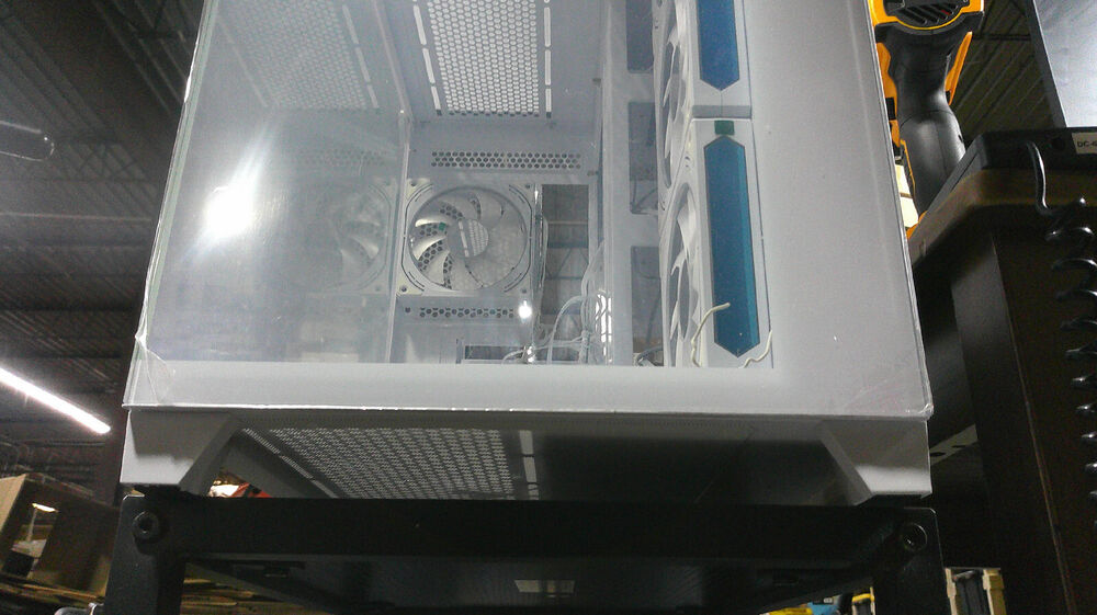 Dual Chamber Gaming Case - White - New - Distressed Opened Box