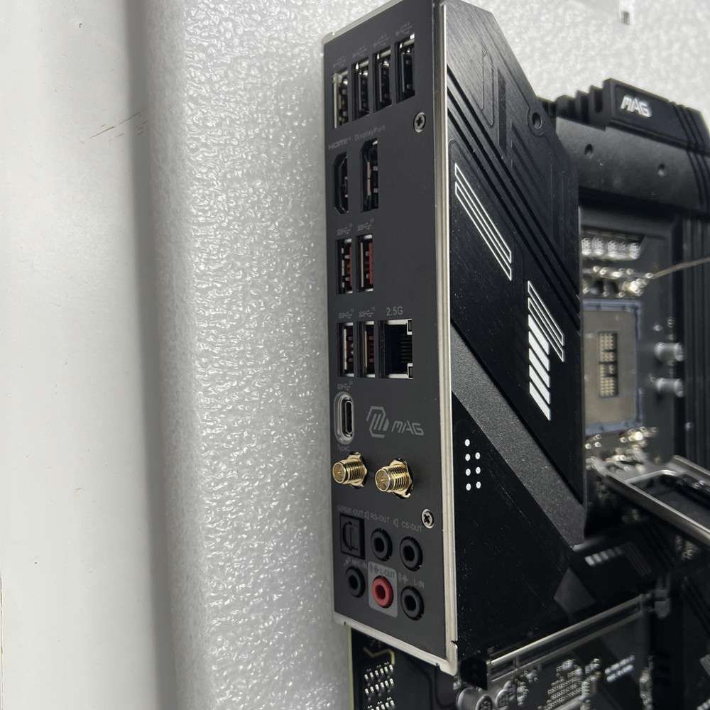 MSI MAG B760 TOMAHAWK WiFi DDR4 LGA 1700 ATX Intel Motherboard