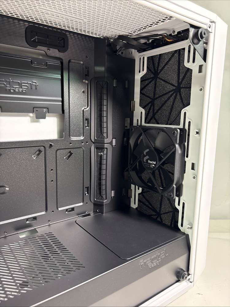 Fractal Design Meshify C Mid Tower Computer Case - White