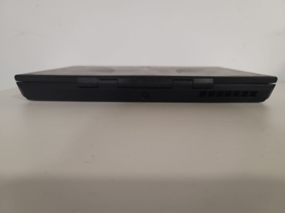 Alienware M14x R2 - 14 Inch Laptop with Intel Core i7, 64GB RAM, 512GB HDD, and GeForce GT