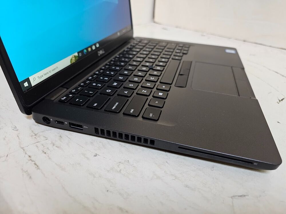 Dell Latitude 5400 Laptop - Core i5-8365U, 16GB RAM, 512GB SSD, Touchscreen with Camera