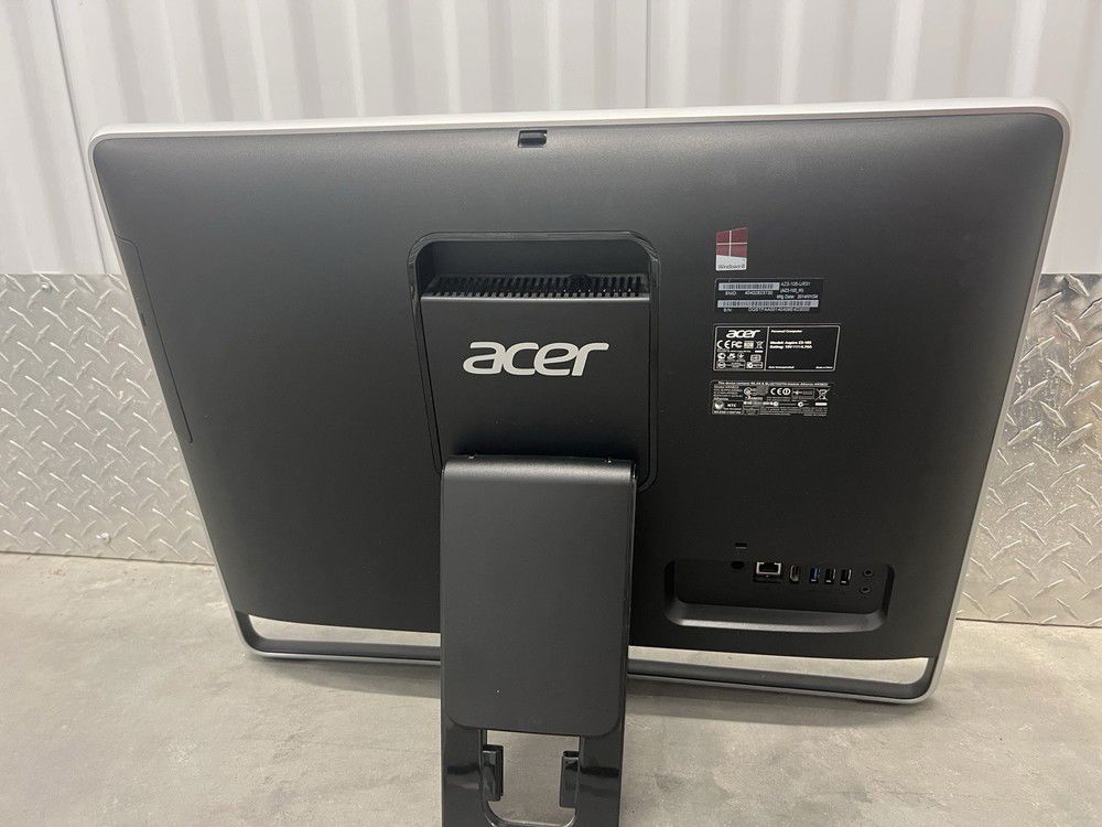 ACER ASPIRE Z3-105 ALL-IN-ONE DESKTOP PC WITH 23 INCH TOUCH SCREEN, AMD A4 PROCESSOR, AND WINDOWS 8
