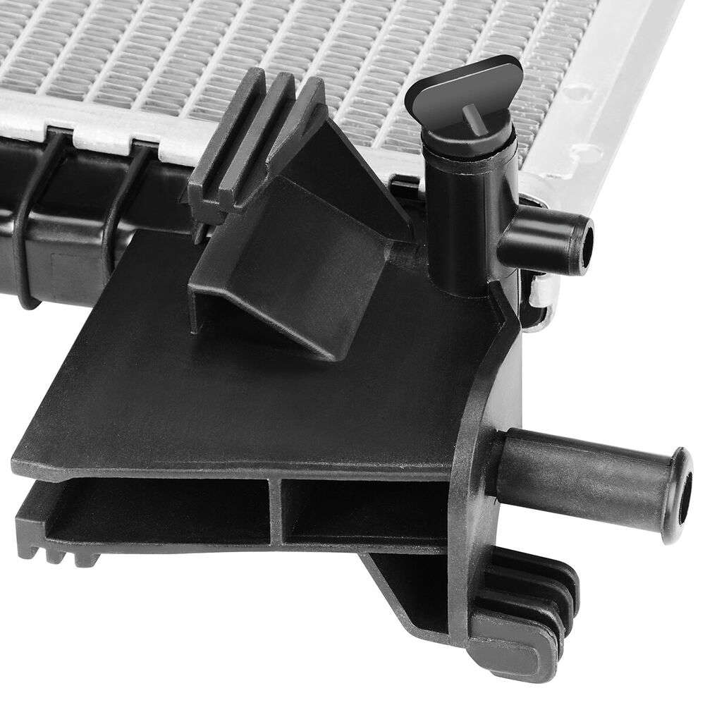 YITAMOTOR Aluminum Radiator for 2012-2018 Ford Focus SE SEL Titanium Trend 2.0L