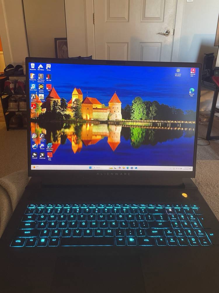 Alienware M18 R2 Gaming Laptop
