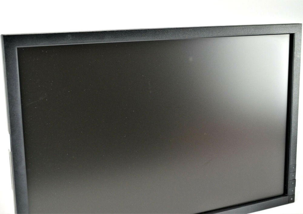 Dell P2210 22-inch LCD Monitor with 1680x1050 Resolution, 16:10 Aspect Ratio, VGA/DVI/DisplayPort, USB Hub