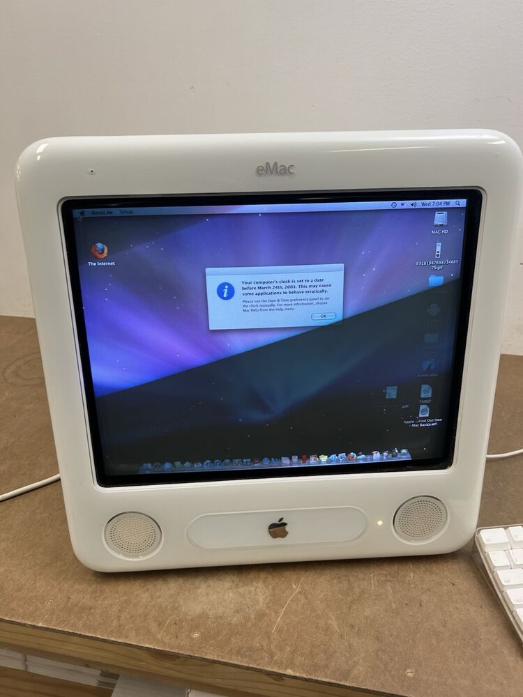 Vintage Apple eMac A1002 All-in-One Power PC with Keyboard & Mouse - Fully Functional Computer