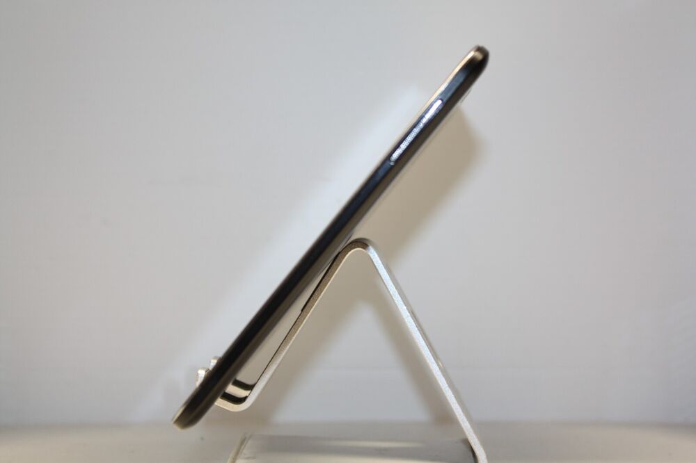 Samsung Galaxy Tab 4 SM-T530NU - 16GB - Wi-Fi - 10.1 inch Tablet - Black
