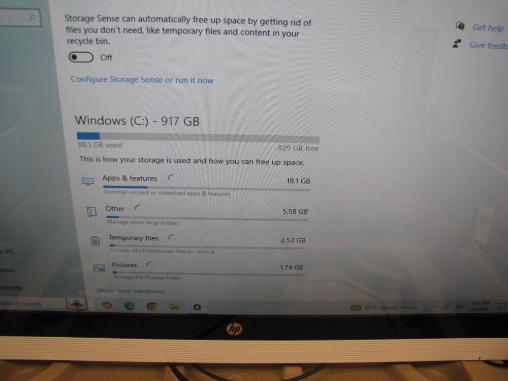 HP 22-b013w 21.5 Inch All-in-One Touch Desktop with 1TB HD, Intel Pentium 1.60 GHz, 4GB RAM, Windows 10