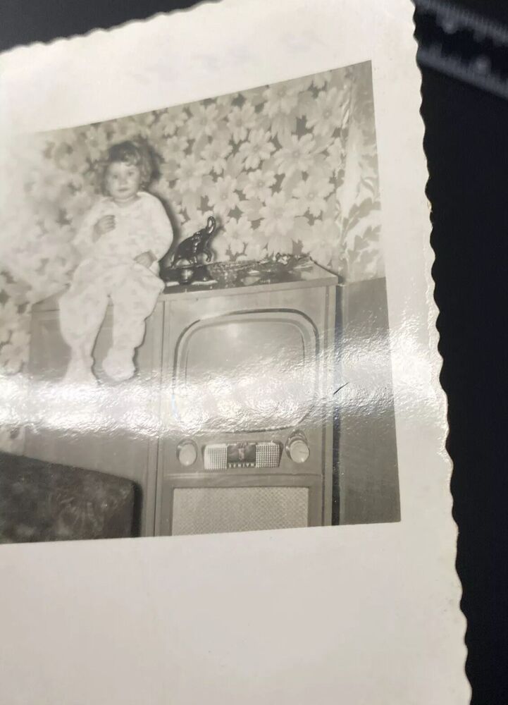 1951 Cute Young Girl in Pjs Sitting on Zenith TV Television Real Photo P12zc50