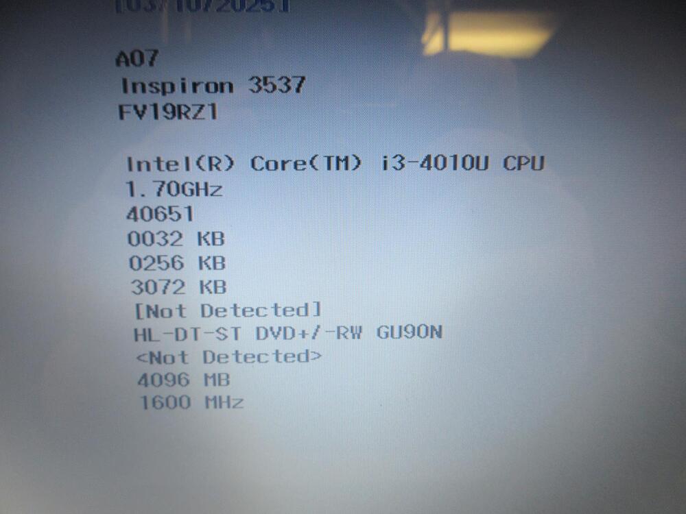 DELL INSPIRON 3537 Laptop with Intel Core i3-4010U 1.70 GHz, 4 GB RAM, No Hard Drive/OS