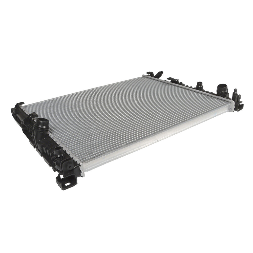 Radiator without Oil Cooler for 2017-2018 BMW 530i, 540i, 740i xDrive L6 3.0L