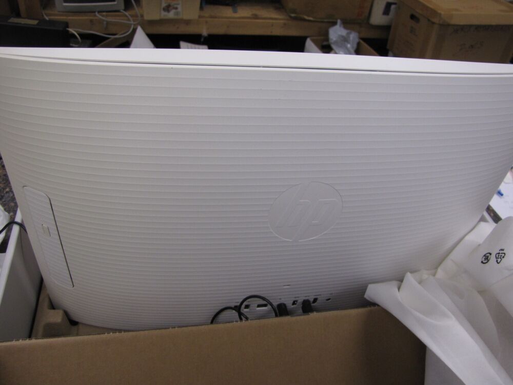 HP 22-b013w 21.5 Inch All-in-One Touch Desktop with 1TB HD, Intel Pentium 1.60 GHz, 4GB RAM, Windows 10