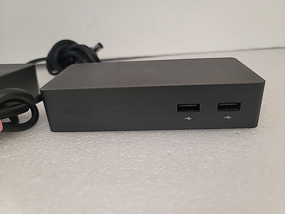 GENUINE MICROSOFT 1661 SURFACE DOCKING STATION With 1749 AC Adapter 90W