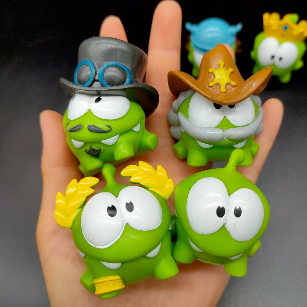 SEND RANDOM 4pcs Cartoon Game CUT THE ROPE OM NOM Frog 5CM Figure Collection Toy