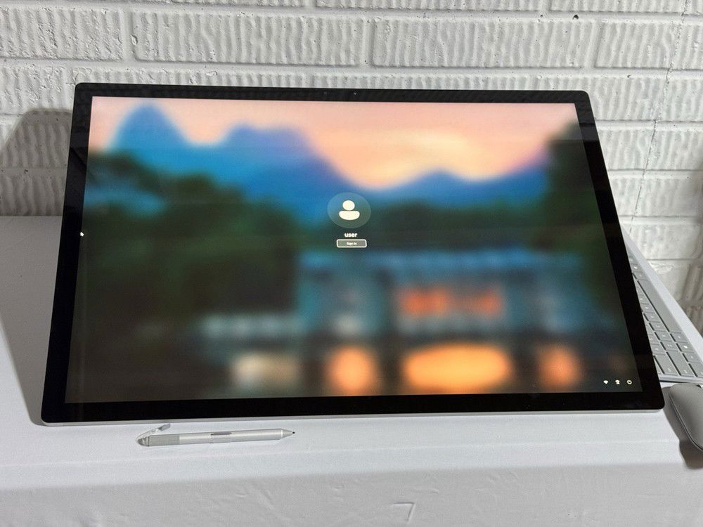 Microsoft Surface Studio 2 28-inch All-in-One PC with Intel Core i7-7820HQ, 32GB RAM, 1TB SSD, NVIDIA GeForce GTX 1070
