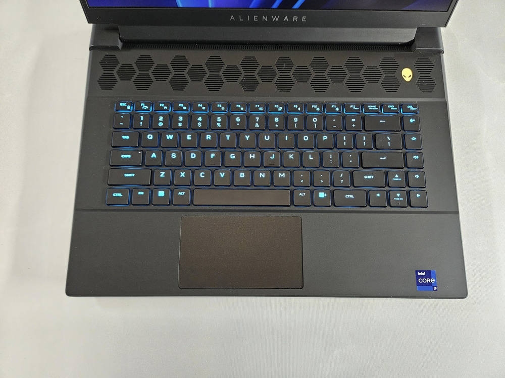 Alienware M16 R1 Gaming Laptop with Intel i7-13700HX, 16GB RAM, 1TB SSD, RTX 4070
