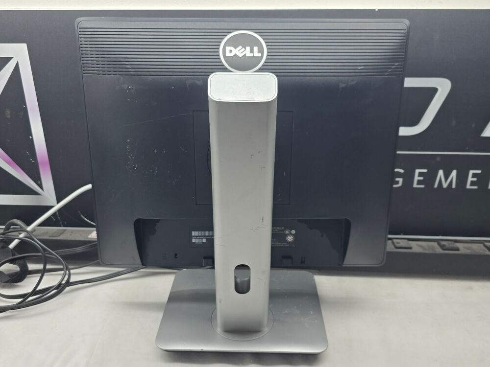 Dell P1913SB 19-Inch LCD Flat Panel Monitor with 1440x900 Resolution - Black