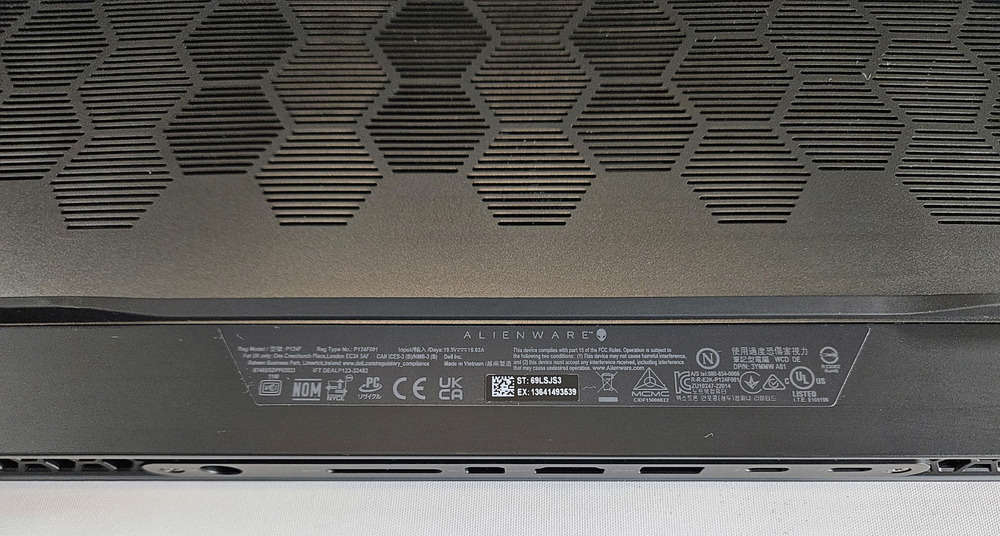 Alienware M16 R1 Gaming Laptop with Intel i7-13700HX, 16GB RAM, 1TB SSD, RTX 4070